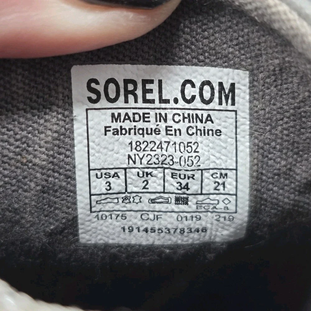 Sorel Kids Gray Lace-Up Boots with Purple Laces
